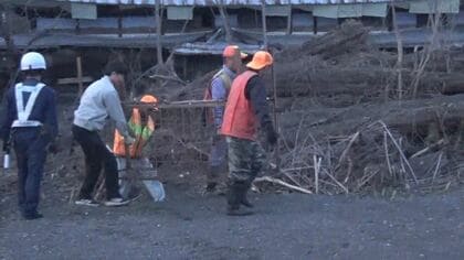 【長野】3人襲ったクマ　空き家の中にはおらず　北側の地区でクマとみられる血の跡見つかり警戒続く　飯山市